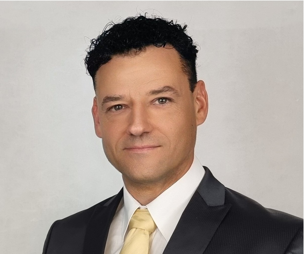 Peter Huszaros Chief Hypnotherapist